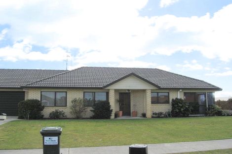 Photo of property in 2 Thoroughbred Place, Papamoa Beach, Papamoa, 3118