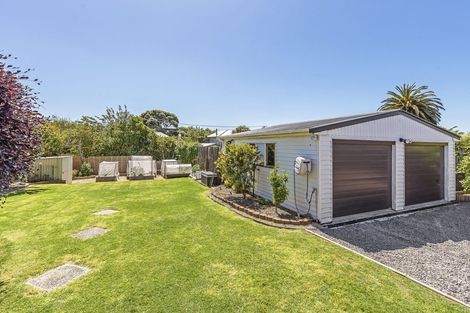 Photo of property in 18 Teoti Street, Paraparaumu Beach, Paraparaumu, 5032
