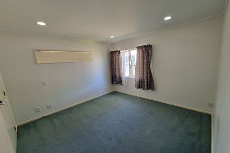 Photo of property in 2/74 College Road, Northcote, Auckland, 0627