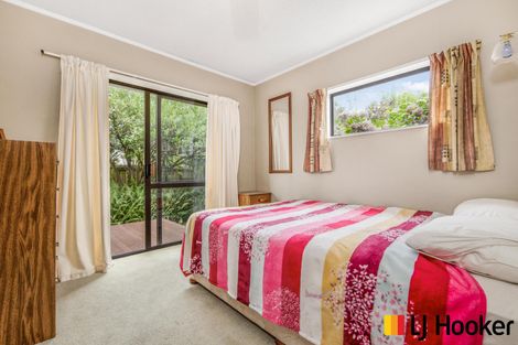 Photo of property in 128 Carnoustie Drive, Wattle Downs, Auckland, 2103
