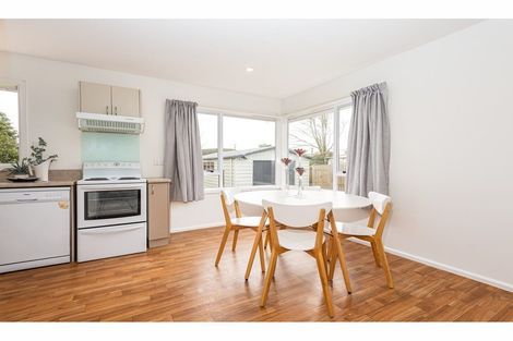 Photo of property in 13 Pembroke Street, Avondale, Christchurch, 8061