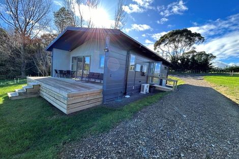 Photo of property in 113 Muhunoa Road West, Ohau, Levin, 5570