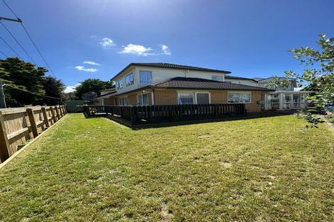 Photo of property in 2/3 Frost Road, Mount Roskill, Auckland, 1041