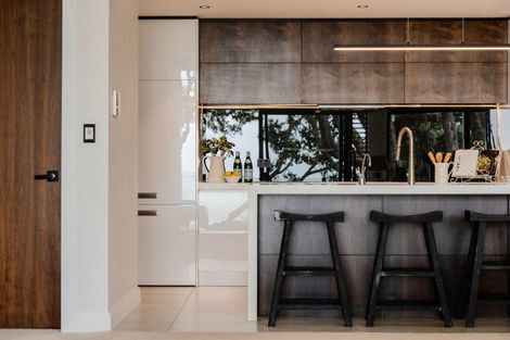 Photo of property in 218a Lake Road, Hauraki, Auckland, 0622