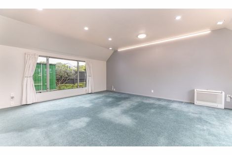 Photo of property in 28 Brockworth Place, Riccarton, Christchurch, 8011