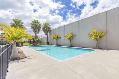 Photo of property in 9a/30 Westward Ho, Glen Eden, Auckland, 0602