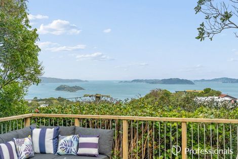 Photo of property in 77 Maungaraki Road, Korokoro, Lower Hutt, 5012