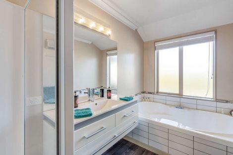 Photo of property in 30 Missy Crescent, Mount Pisa, Cromwell, 9383