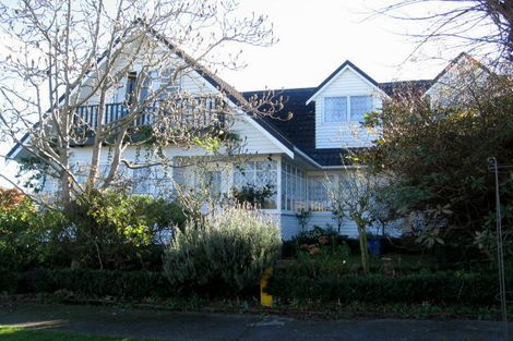 Photo of property in 4 Weber Place, Roslyn, Palmerston North, 4414