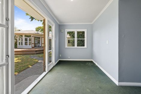 Photo of property in 18 Kent Crescent, Awapuni, Palmerston North, 4412