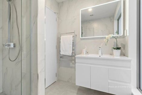 Photo of property in 26d Trojan Crescent, New Lynn, Auckland, 0600