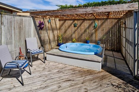 Photo of property in 180d Raumati Road, Raumati Beach, Paraparaumu, 5032