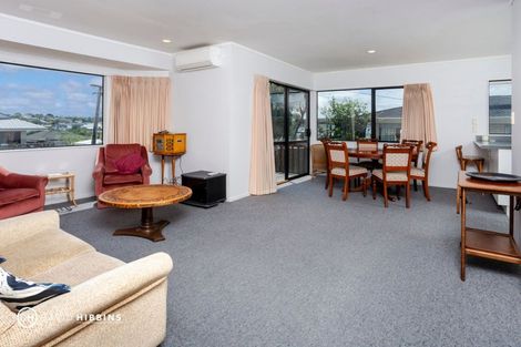 Photo of property in 1/12 Anne Road, Hillcrest, Auckland, 0627
