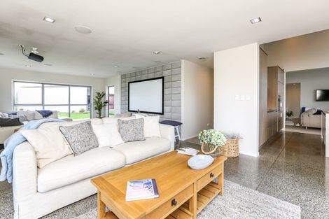 Photo of property in 1375 Carrington Road, Hurworth, New Plymouth, 4371