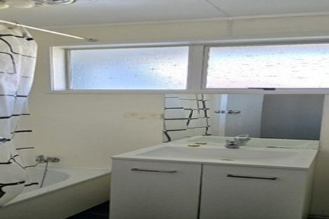 Photo of property in 20 Rountree Place, Conifer Grove, Takanini, 2112