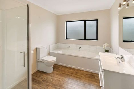 Photo of property in 21 Story Street, Foxton Beach, Foxton, 4815