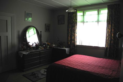 Photo of property in 202 Queen Street, Waimate, 7924