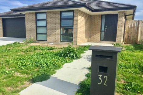Photo of property in 32 Regis Park Drive, Pukekohe, 2120
