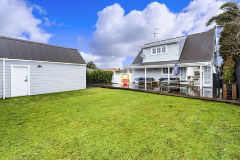 Photo of property in 1/4 Coronation Street, Belmont, Auckland, 0622
