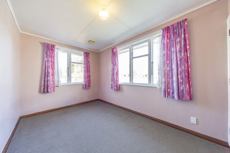 Photo of property in 2a Montrose Place, Takaro, Palmerston North, 4412