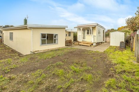 Photo of property in 12 Mahana Road, Paraparaumu Beach, Paraparaumu, 5032