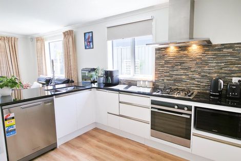 Photo of property in 36 Bluff Road, Kenepuru, Porirua, 5022