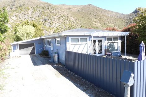 Photo of property in 77 Bledisloe Street, Kurow, 9435
