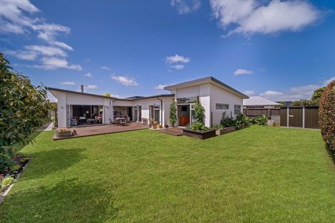 Photo of property in 9 Crown Close, Prebbleton, 7604