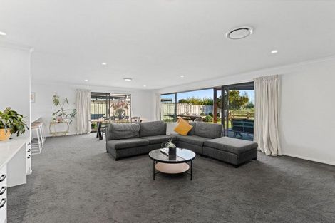 Photo of property in 33 Te Hurunui Drive, Pegasus, 7612