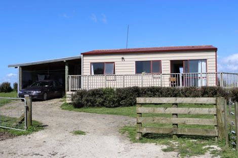 Photo of property in 888a Otaraoa Road, Tikorangi, Waitara, 4383