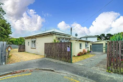 Photo of property in 2 Convoy Street, New Brighton, Christchurch, 8083