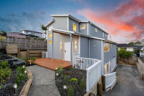 Photo of property in 14a Crystal Avenue, Glendene, Auckland, 0602