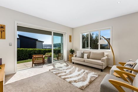 Photo of property in 135 Endeavour Drive, Whitby, Porirua, 5024