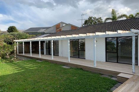 Photo of property in 10 Dorrington Place, Eastern Beach, Auckland, 2012