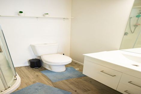 Photo of property in 32 Old Farm Road, Hamilton East, Hamilton, 3216