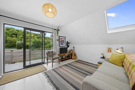 Photo of property in 20 Kellsmere Crescent, Island Bay, Wellington, 6023