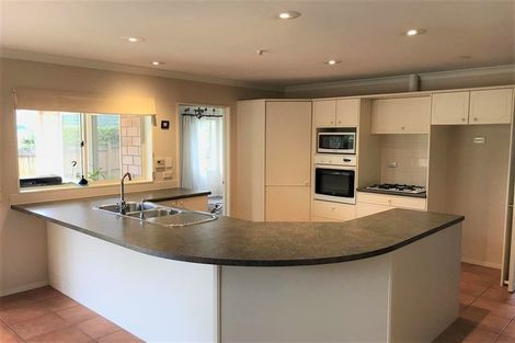 Photo of property in 5 Castlehill Court, Wattle Downs, Auckland, 2103