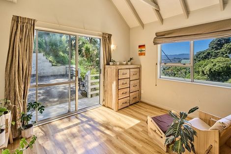 Photo of property in 1/102 Sutherland Road, Melrose, Wellington, 6023