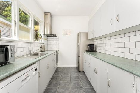 Photo of property in 20 Elphinstone Avenue, Strathmore Park, Wellington, 6022