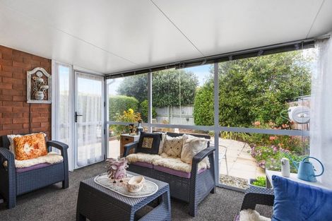 Photo of property in 292b Wainoni Road, Avondale, Christchurch, 8061