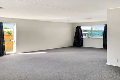 Photo of property in 4 Roslyn Road, Levin, 5510