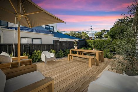 Photo of property in 1/86 Beach Road, Castor Bay, Auckland, 0620