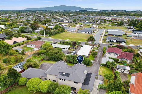 Photo of property in 37 Huia Street, Waikanae, 5036