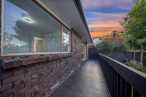 Photo of property in 2/4173a Great North Road, Glen Eden, Auckland, 0602