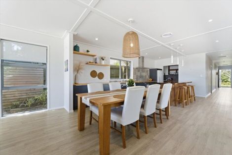 Photo of property in 211 Pukehina Parade, Pukehina, Te Puke, 3189