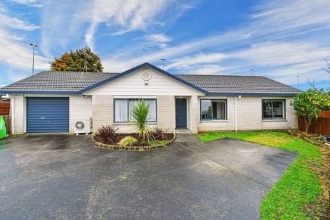 Photo of property in 20 Randwick Place, Randwick Park, Auckland, 2105