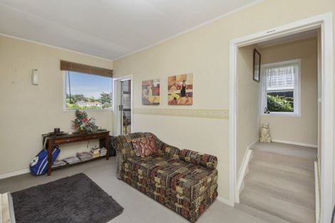 Photo of property in 6 Parris Street, Moturoa, New Plymouth, 4310