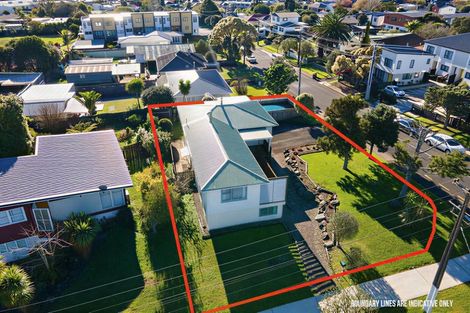 Photo of property in 18 Lavelle Road, Henderson, Auckland, 0612