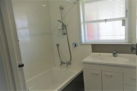 Photo of property in 14 Seafarer Crescent, Stanmore Bay, Whangaparaoa, 0932