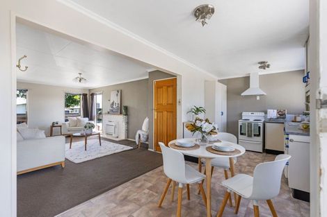 Photo of property in 71 Kaimanawa Street, Kelvin Grove, Palmerston North, 4414